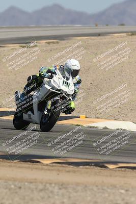 media/Oct-02-2025-Racers Edge (Thu) [[2c91cb6ab3]]/2-A Group/Session 5-Turn 12 (130pm)/